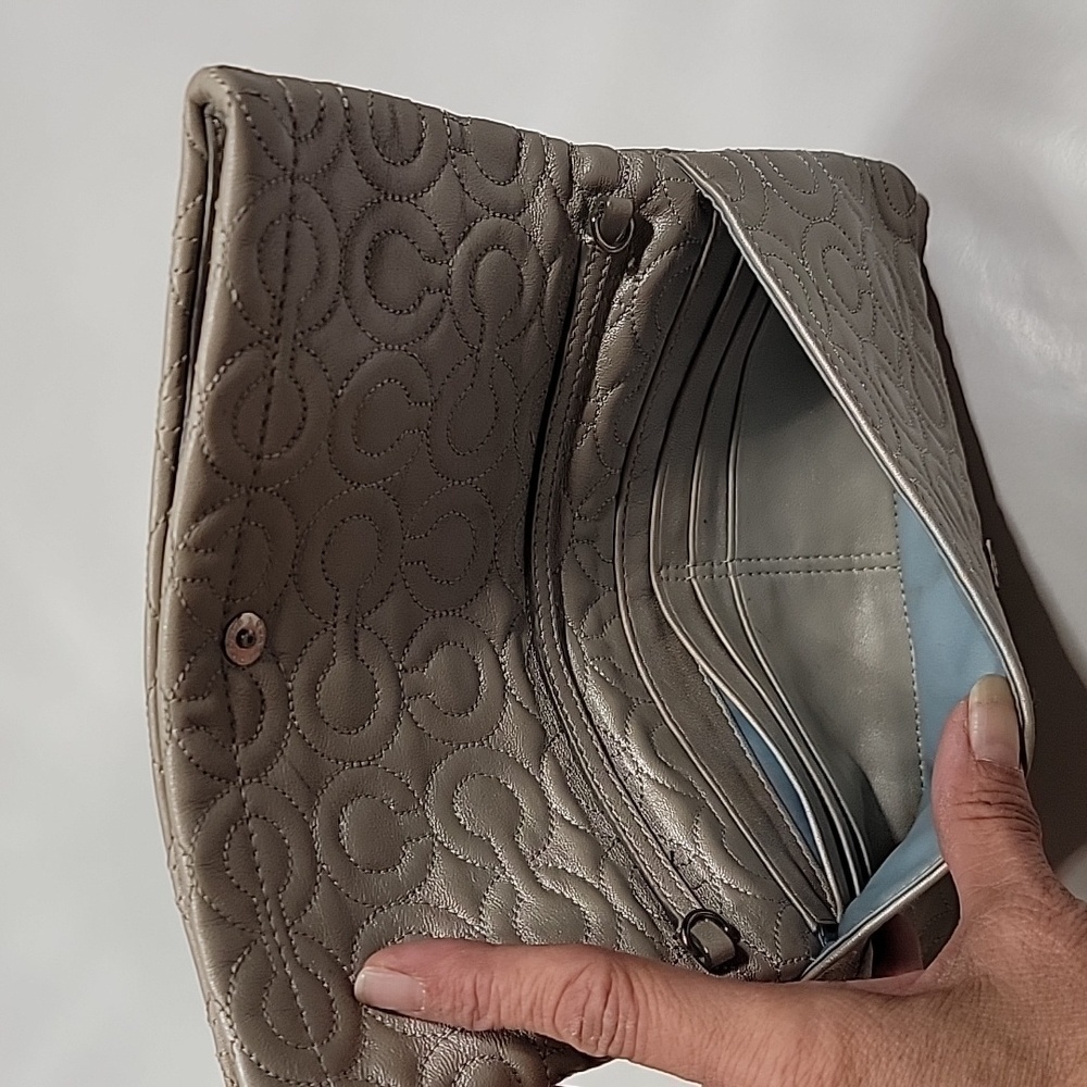 Coach Clutch / Wristlet.  Metallic Taupe Color with Silver Hardware, EUC - Picture 4 of 12